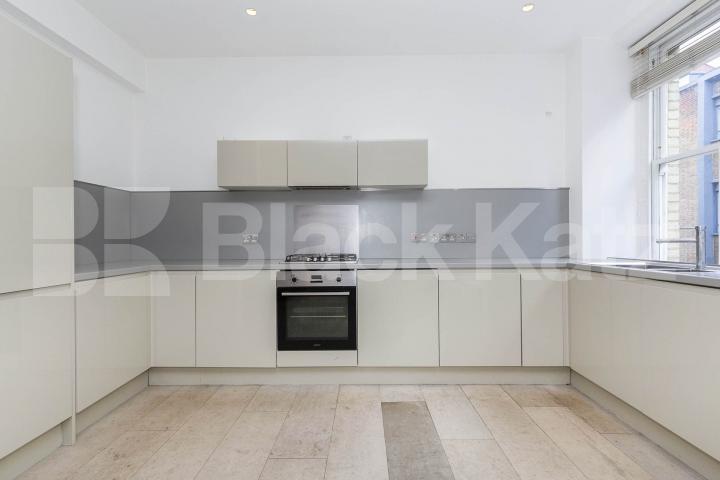 Stunning and spacious 3 bed warehouse conversion in the popular Clerkenwell area Great Sutton Street , Clerkenwell / Farringdon